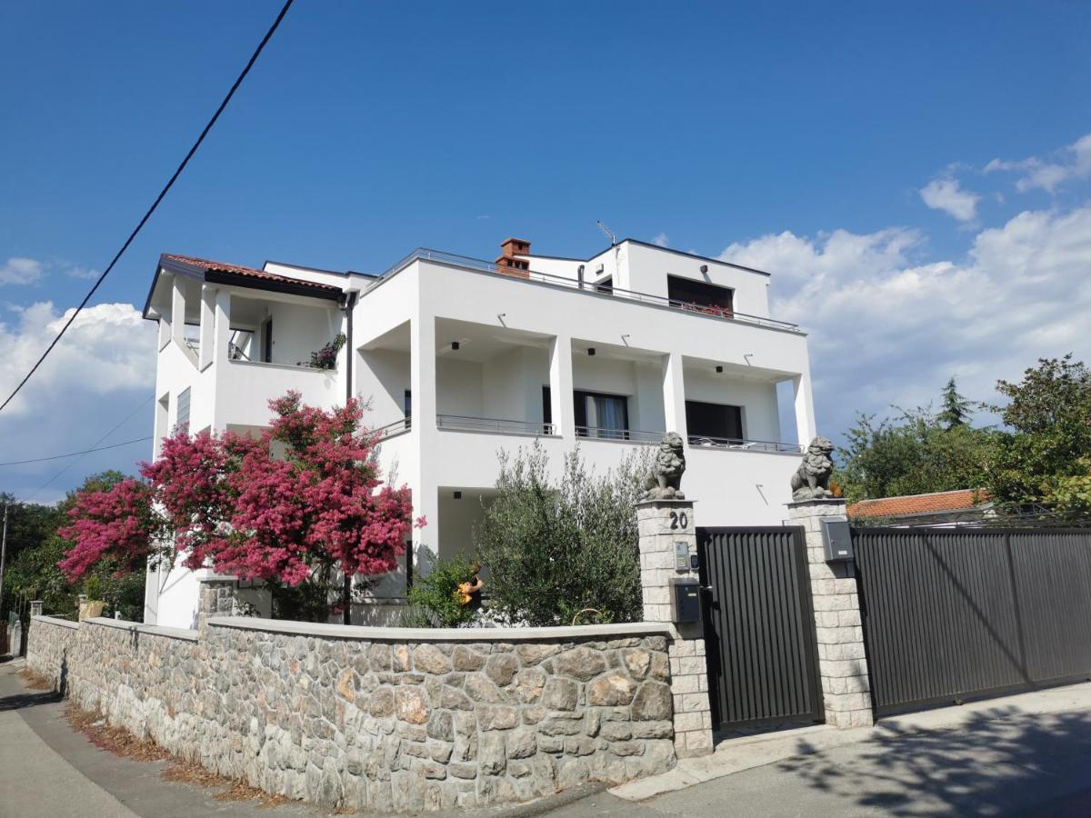 Apartmani Nika Rijeka Ngoại thất bức ảnh